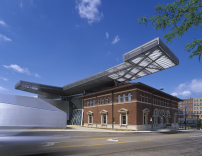 Coop Himmelb(l)au’s filtering roof for Akron Museum 
