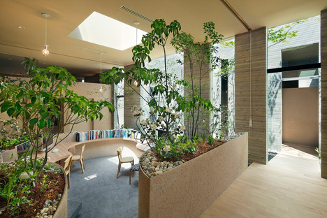 Dental Loop Clinic, Keisuke Maeda of UID Architects.